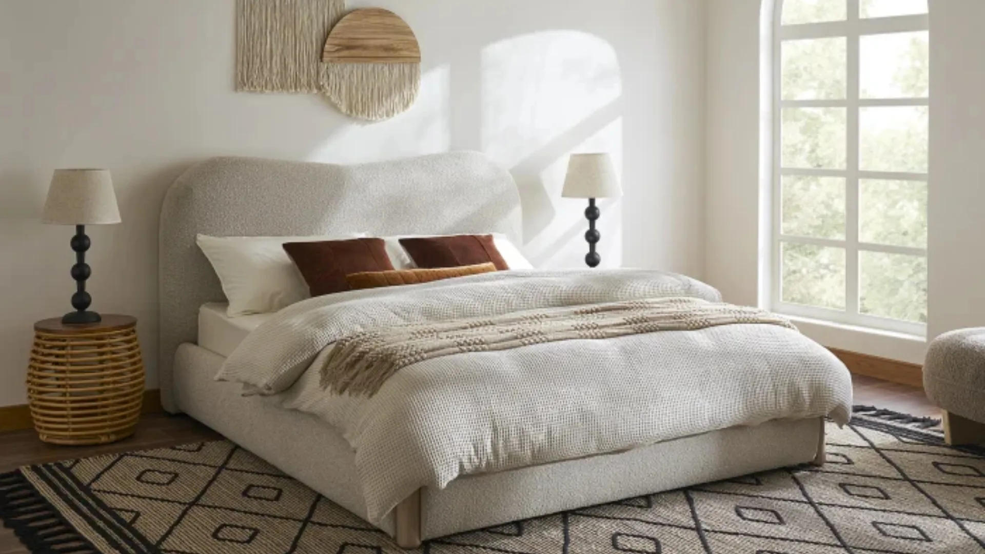 Bouclé Beds: The Cozy-Luxury Trend